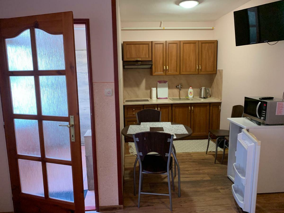 Apartmanovy Dom Magda Врбов Екстериор снимка